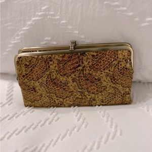 HOBO Lauren Clutch Wallet